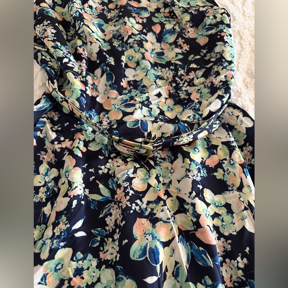 Eva Mendes NY & Co blue floral belted dress - Picture 3 of 6